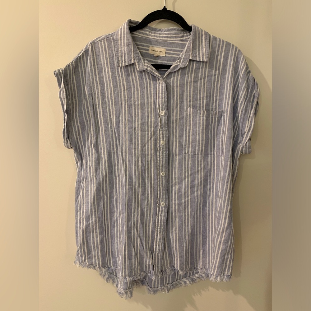 Thread and supply linen rayon blend button up blue striped short sleeve M